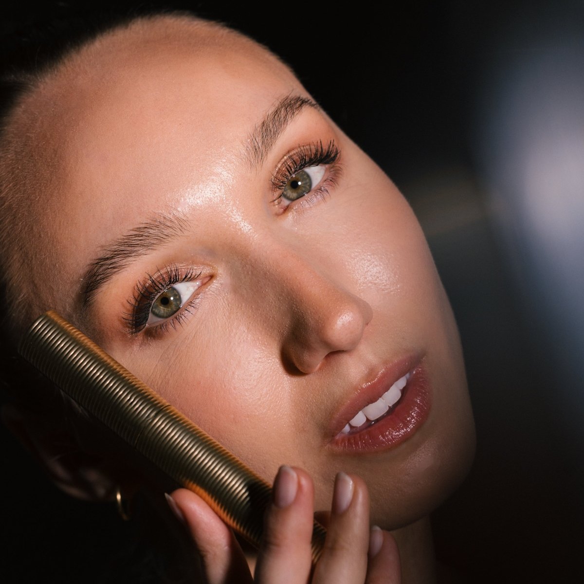 Eco by Sonya Mitzi Mascara clean formulated eye makeup on lashes
