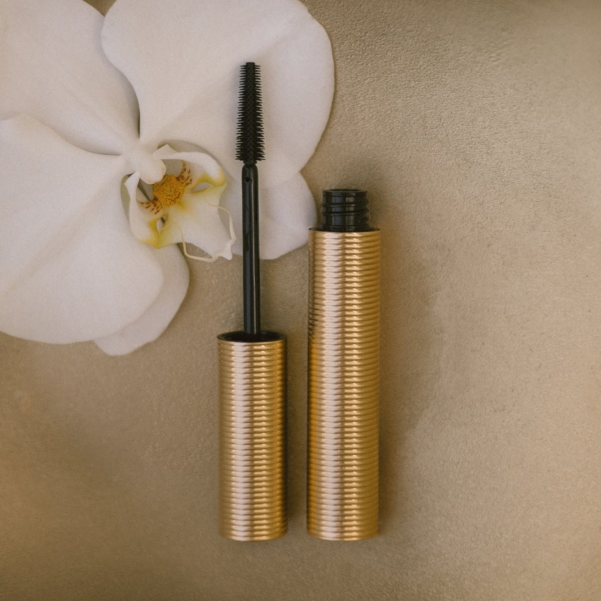 Mitzi Mascara clean formulation eye makeup lash separating wand with white orchid - Eco By Sonya Australia